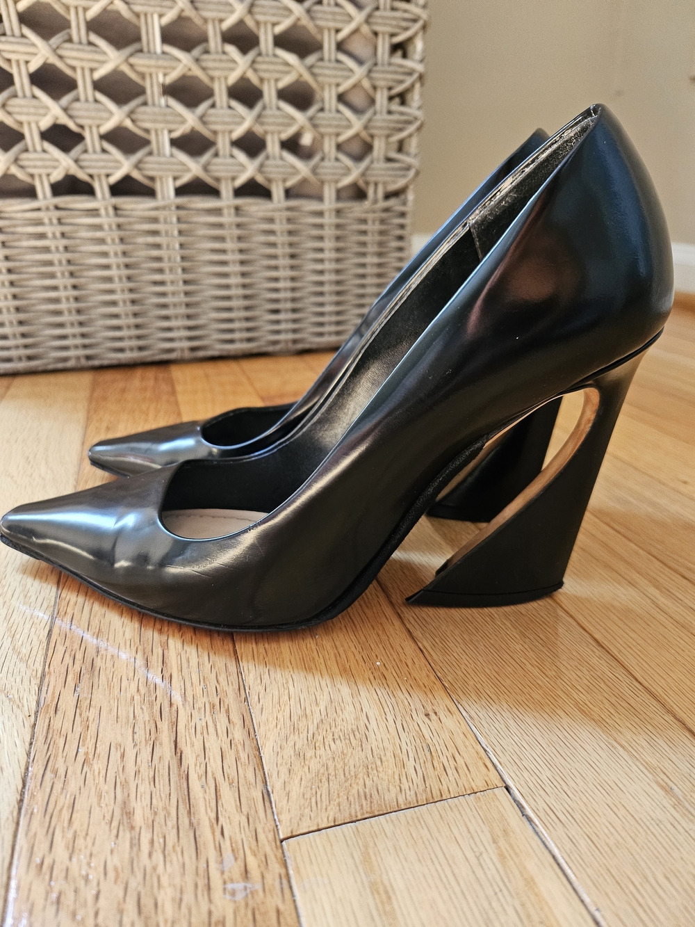 Christian Dior Sculptural Heel Pumps Black Leather Architectural Cut-Out Heel 37